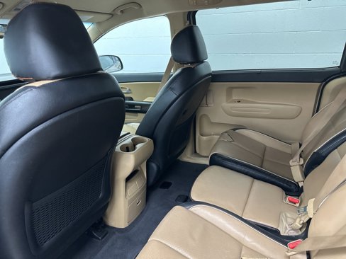 Used 2017 Kia Sedona LX w/ LX Essentials Premium Package image 25
