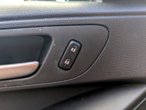 Used 2010 MAZDA MAZDA3 s Sport image 35