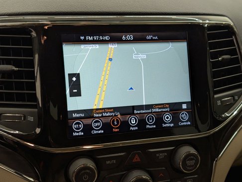 Used 2020 Jeep Grand Cherokee Limited w/ Luxury Group II image 26