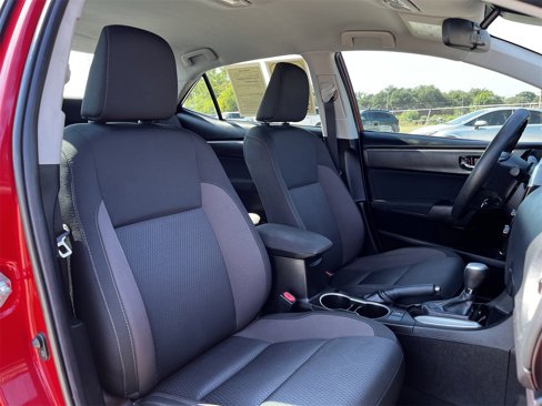 Used 2018 Toyota Corolla LE image 24