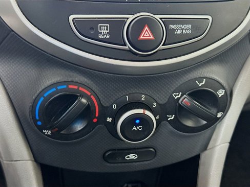 Used 2013 Hyundai Accent GS image 14