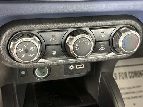 Used 2023 Nissan Versa SV image 20