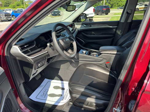 Used 2023 Jeep Grand Cherokee 4WD 4xe image 16