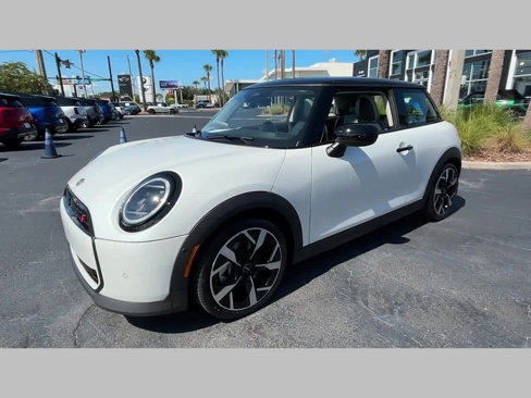 Certified 2025 MINI Cooper S image 32