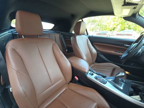 Used 2016 BMW M235i Convertible image 13
