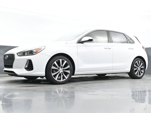 Used 2018 Hyundai Elantra GT image 42