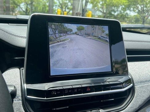 New 2025 Jeep Compass Latitude image 11