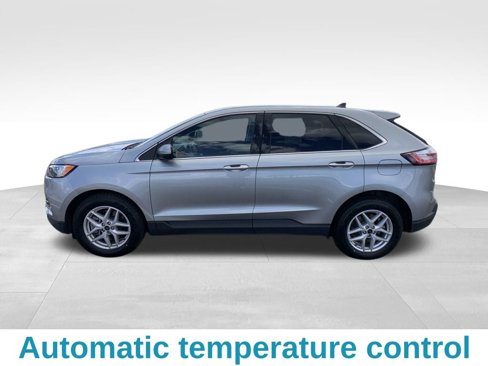 Used 2024 Ford Edge SEL image 3