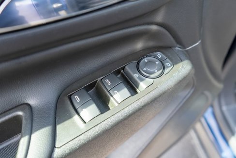 Used 2023 Chevrolet Equinox LT w/ LPO, Floor Liner Package image 17