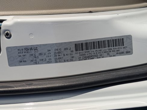 Used 2017 Dodge Grand Caravan SE image 32