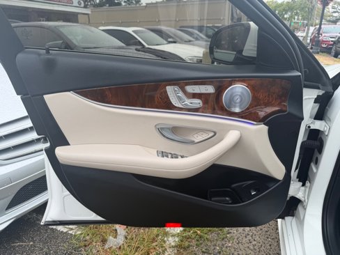 Used 2019 Mercedes-Benz E 300 4MATIC w/ Premium 1 Package image 19