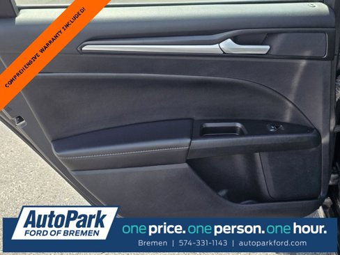 Used 2020 Ford Fusion Titanium image 29