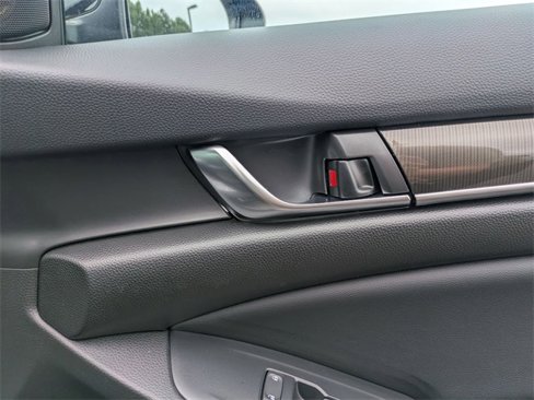 Used 2022 Honda Accord Sport image 32