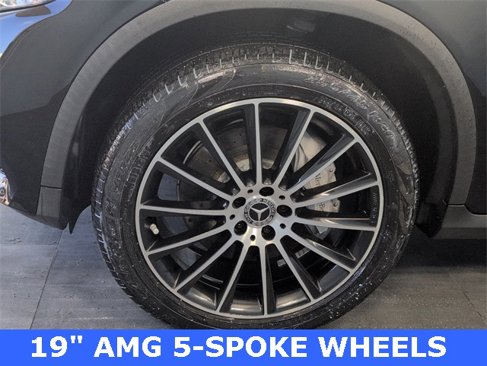 Used 2019 Mercedes-Benz GLC 300 4MATIC image 4