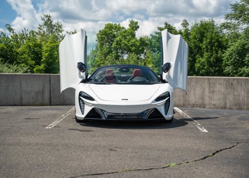 New 2025 McLaren Artura Spider image 6
