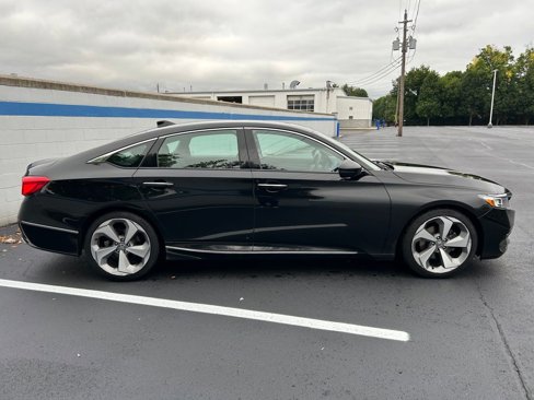 Used 2018 Honda Accord Touring image 6