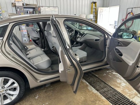 Used 2022 Chevrolet Malibu LT image 24