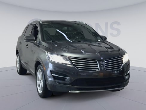 Used 2017 Lincoln MKC Premiere image 4