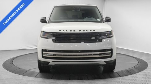 Used 2025 Land Rover Range Rover Long Wheelbase SE image 2