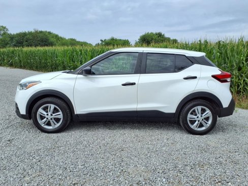 Used 2020 Nissan Kicks S image 30