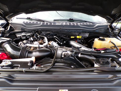 Used 2018 Ford F250 Lariat w/ Lariat Ultimate Package image 3
