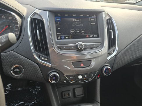 Used 2019 Chevrolet Cruze LT image 34
