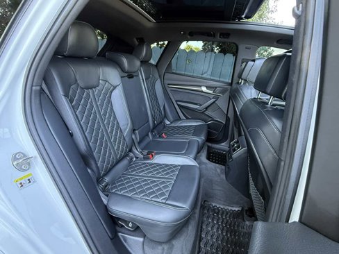 Used 2018 Audi SQ5 Premium Plus w/ Navigation Package image 10