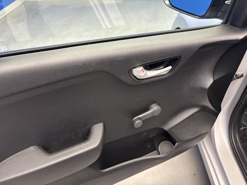 Used 2018 Kia Rio LX image 10