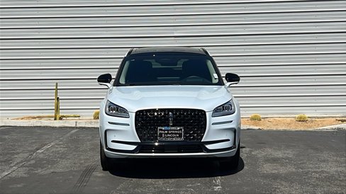New 2025 Lincoln Corsair Reserve w/ Equipment Group 202A image 2