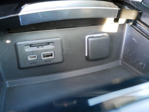 Used 2021 Buick Envision Essence w/ Technology Package I image 34