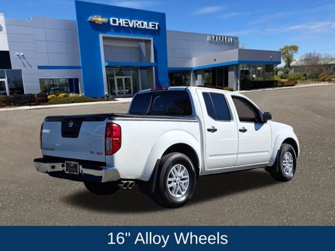 Used 2018 Nissan Frontier SV image 8