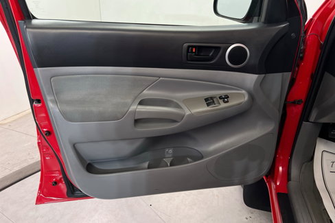 Used 2005 Toyota Tacoma PreRunner image 15