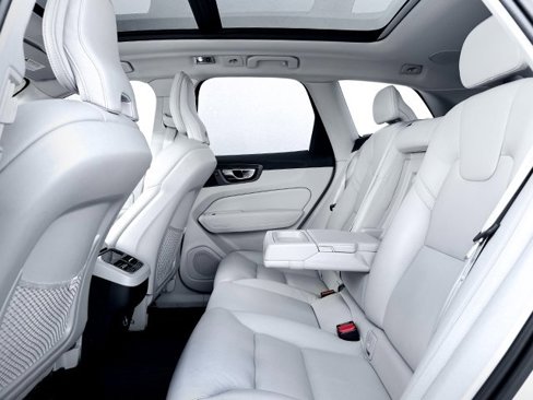 Used 2019 Volvo XC60 T6 Inscription w/ Protection Package Premier image 28