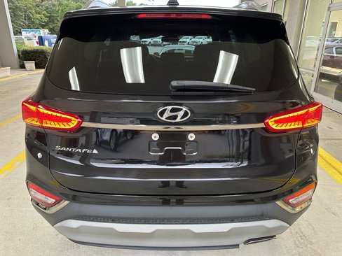 Used 2019 Hyundai Santa Fe FWD image 11