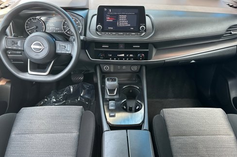 Used 2023 Nissan Rogue SV image 16