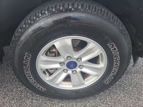 Used 2017 Ford F150 XLT image 12