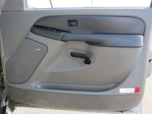 Used 2003 Chevrolet Tahoe LS w/ Cargo Package image 23