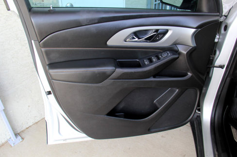 Used 2021 Chevrolet Traverse LS image 19