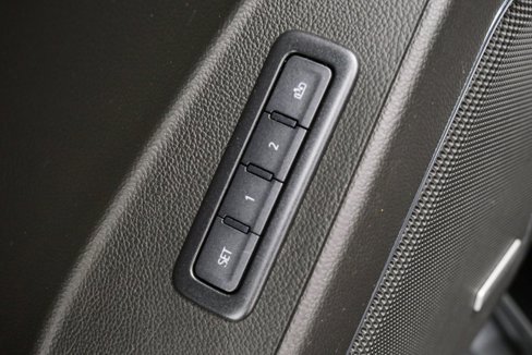 Used 2019 Chevrolet Suburban LT image 15