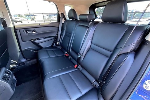Used 2023 Nissan Rogue SV image 26