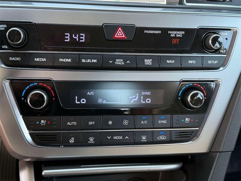 Used 2016 Hyundai Sonata Limited w/ Option Group 04 image 24