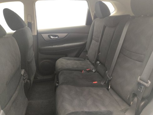 Used 2016 Nissan Rogue S image 18