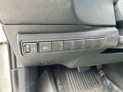 Used 2023 Toyota Corolla LE image 17