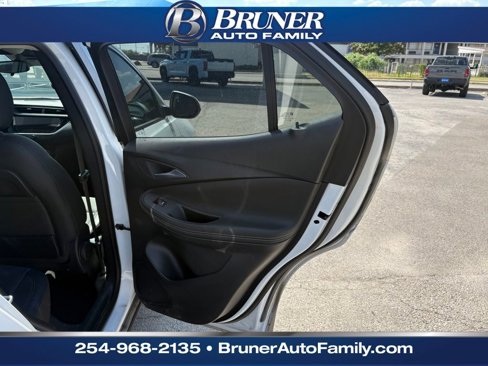 Used 2022 Buick Encore GX Preferred w/ Cold Weather Comfort Package image 16