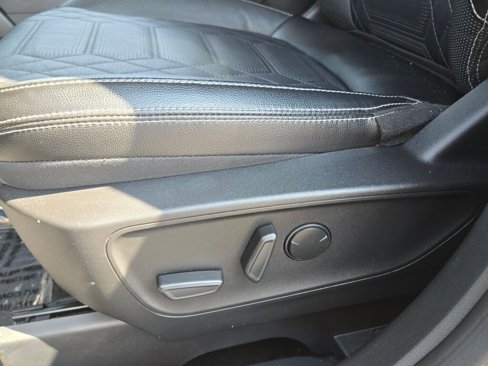Used 2023 Ford Escape Platinum w/ Premium Technology Package image 32