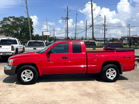 Used 2005 Dodge Dakota SLT image 3