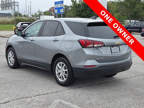 Used 2024 Chevrolet Equinox LS w/ LS Convenience Package image 4