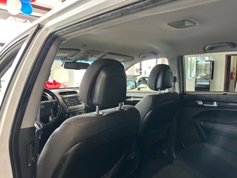 Used 2014 Kia Sorento LX image 24