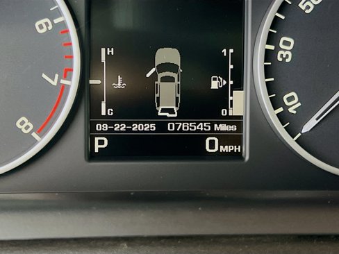 Used 2015 Land Rover LR4 HSE image 12