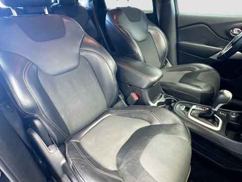 Used 2018 Jeep Cherokee Latitude Plus image 14